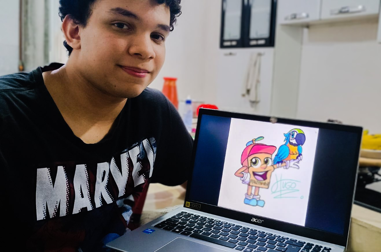 Criador do Herói Amazônico TUCUMEM desenha o mascote Maizeninha de bloco carnavalesco infantil em Itacoatiara.